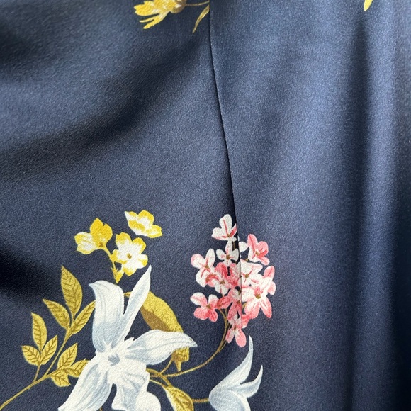 Loft Navy Floral Pull-on Skirt Size Large - Picture 3 of 7